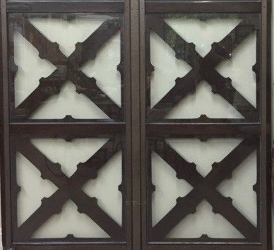 Benton Hayden Antiques-door